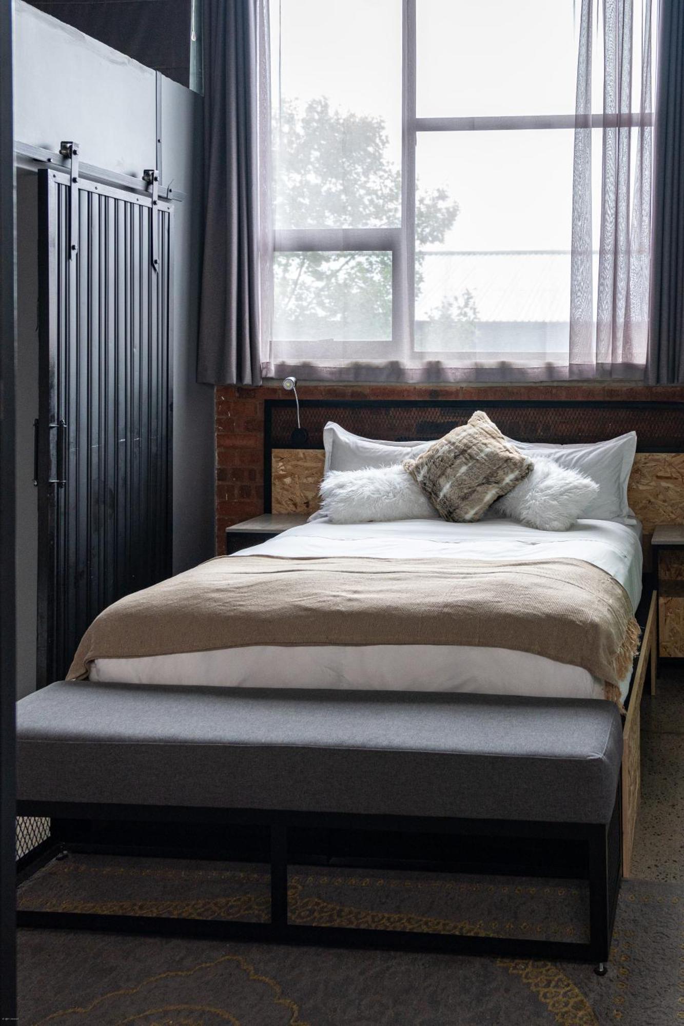 Lilian Lofts Hotel & Spa Йоханнесбург Экстерьер фото